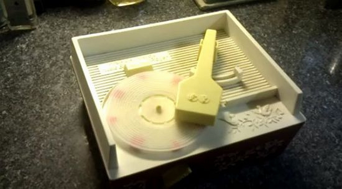 3D Printed Record Player